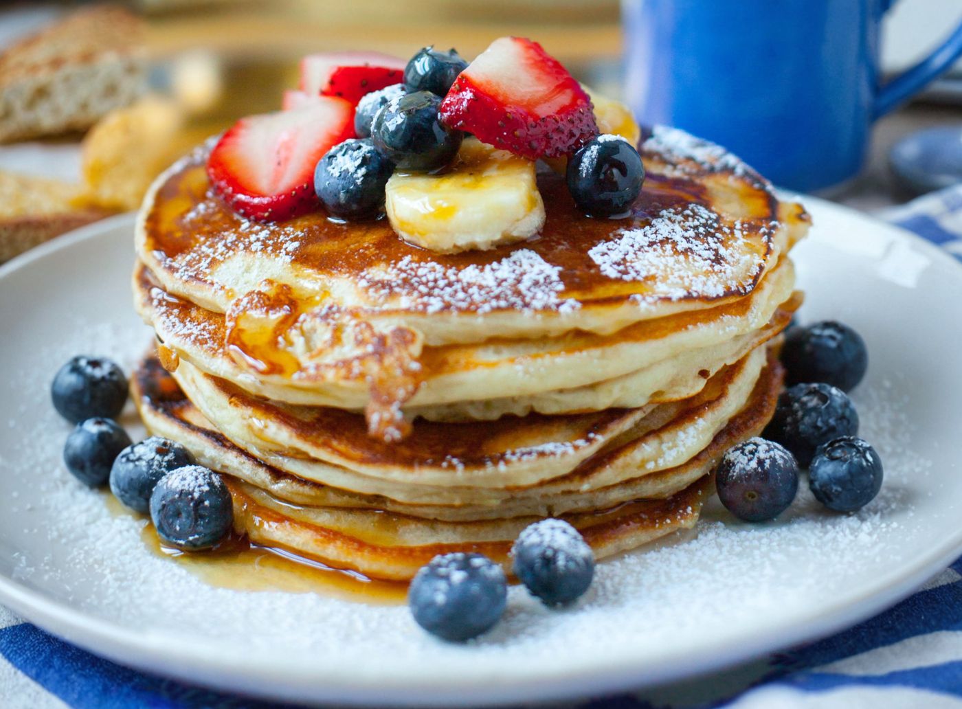 American-style pancakes with berries